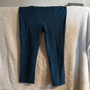 Marika Caribbean blue cropped legging. Size large